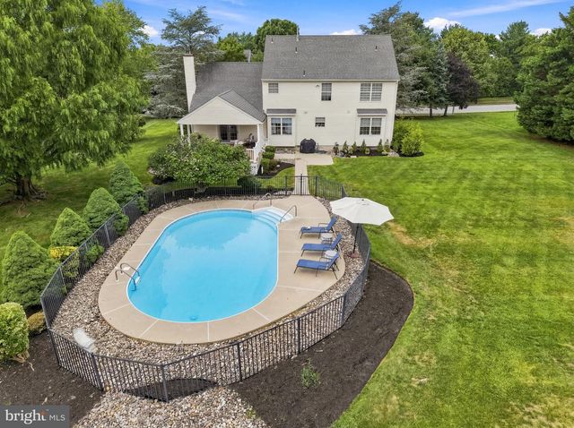 6 DRESSAGE DR, Sewell, NJ 08080