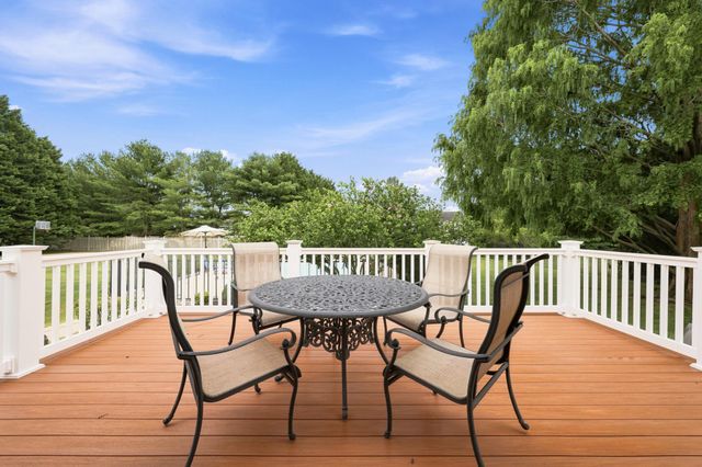 6 DRESSAGE DR, Sewell, NJ 08080