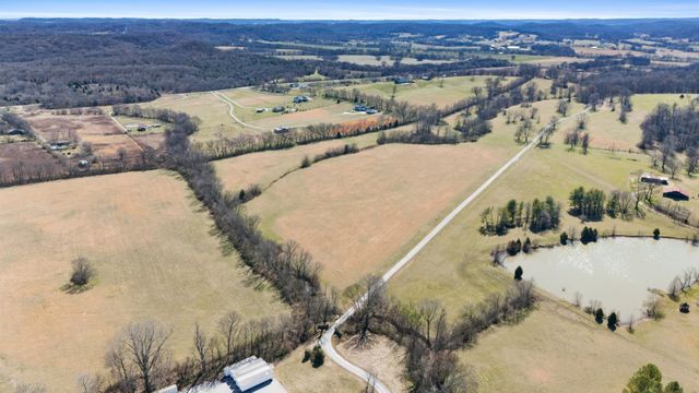 2041 Trilogy Ln, Mount Pleasant, TN 38474
