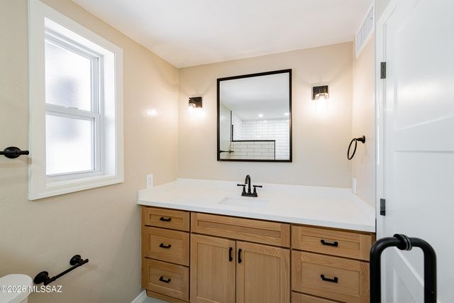 3003 N Flanwill Boulevard, Tucson, AZ 85716