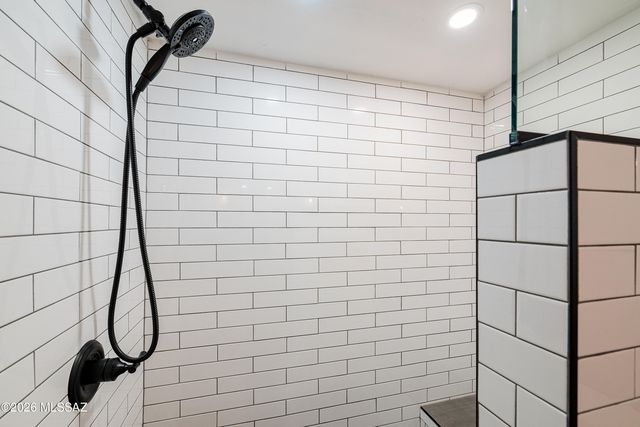 3003 N Flanwill Boulevard, Tucson, AZ 85716