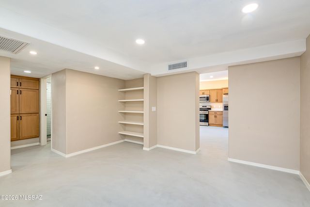 3003 N Flanwill Boulevard, Tucson, AZ 85716