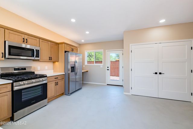 3003 N Flanwill Boulevard, Tucson, AZ 85716