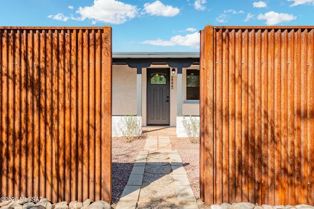 3003 N Flanwill Boulevard, Tucson, AZ 85716