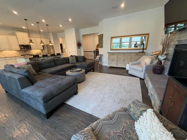7712 Paradisio Drive, Galena, OH 43021