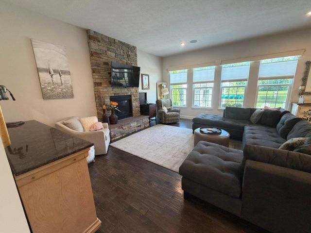 7712 Paradisio Drive, Galena, OH 43021