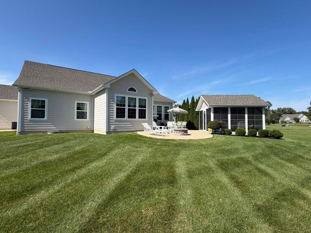 7712 Paradisio Drive, Galena, OH 43021