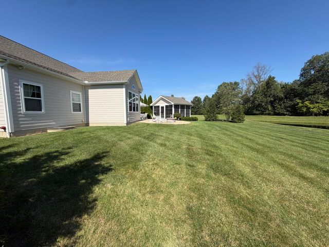 7712 Paradisio Drive, Galena, OH 43021