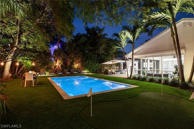 339 4th AVE N, Naples, FL 34102