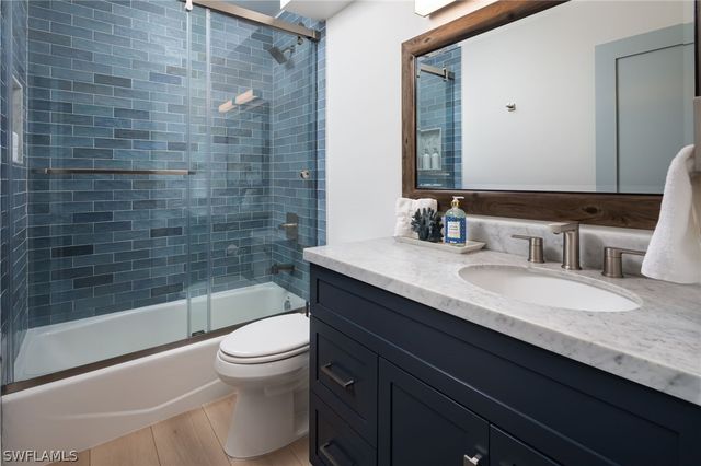 339 4th AVE N, Naples, FL 34102