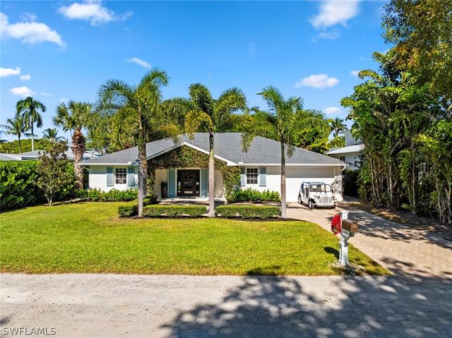 339 4th AVE N, Naples, FL 34102