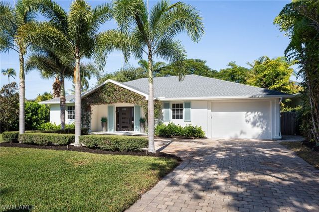 339 4th AVE N, Naples, FL 34102