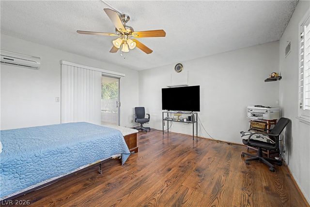 3537 Victory Avenue, Las Vegas, NV 89121