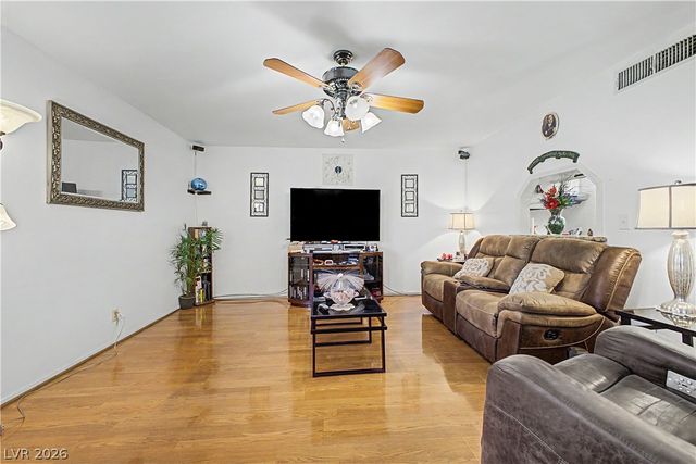 3537 Victory Avenue, Las Vegas, NV 89121