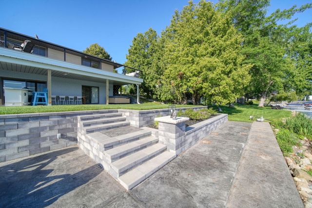 1756 Eagle Point Road, Clarklake, MI 49234