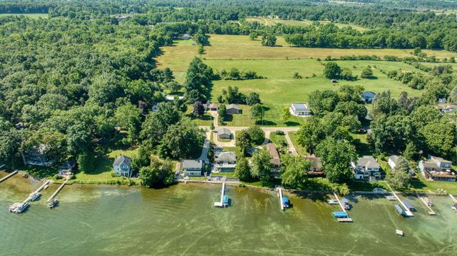 1756 Eagle Point Road, Clarklake, MI 49234