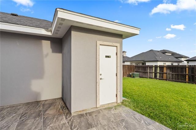 607 W Carmel Drive, Pharr, TX 78577