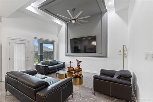 607 W Carmel Drive, Pharr, TX 78577