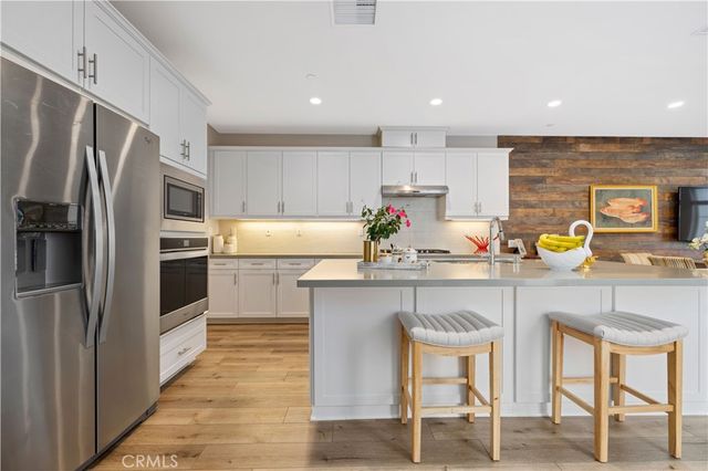 134 Modjeska, Irvine, CA 92618