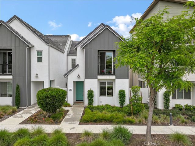 134 Modjeska, Irvine, CA 92618