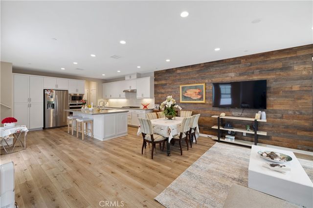 134 Modjeska, Irvine, CA 92618
