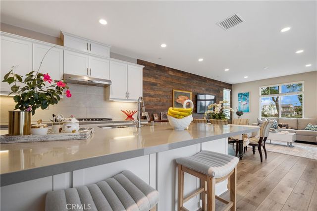 134 Modjeska, Irvine, CA 92618