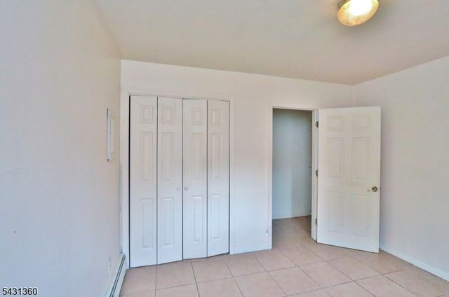 122 Dawes Hwy, Pompton Lakes Boro, NJ 07442