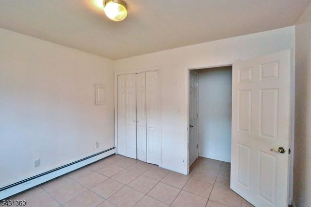 122 Dawes Hwy, Pompton Lakes Boro, NJ 07442