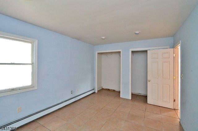 122 Dawes Hwy, Pompton Lakes Boro, NJ 07442