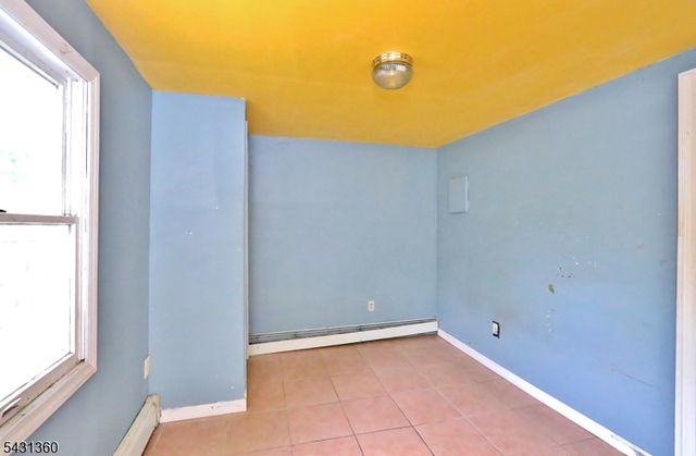 122 Dawes Hwy, Pompton Lakes Boro, NJ 07442
