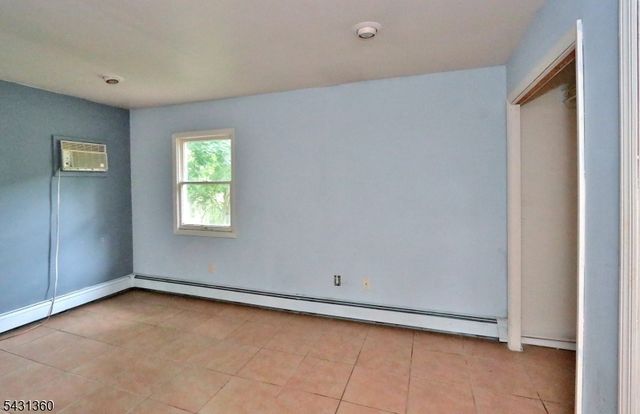 122 Dawes Hwy, Pompton Lakes Boro, NJ 07442