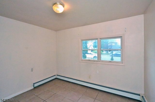 122 Dawes Hwy, Pompton Lakes Boro, NJ 07442
