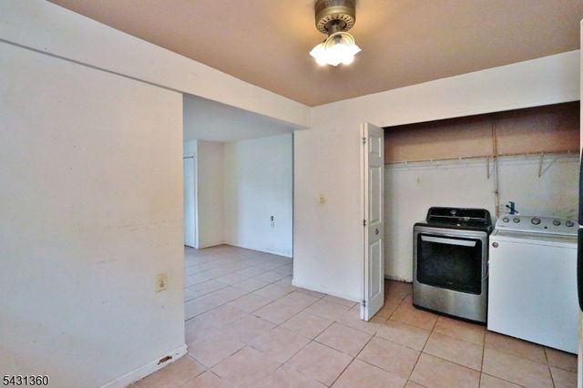 122 Dawes Hwy, Pompton Lakes Boro, NJ 07442