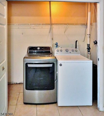 122 Dawes Hwy, Pompton Lakes Boro, NJ 07442