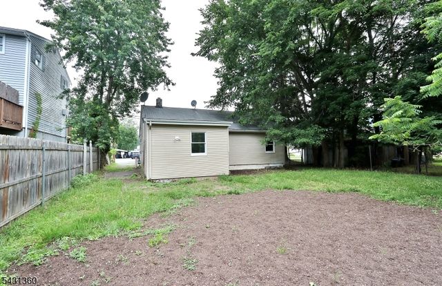 122 Dawes Hwy, Pompton Lakes Boro, NJ 07442