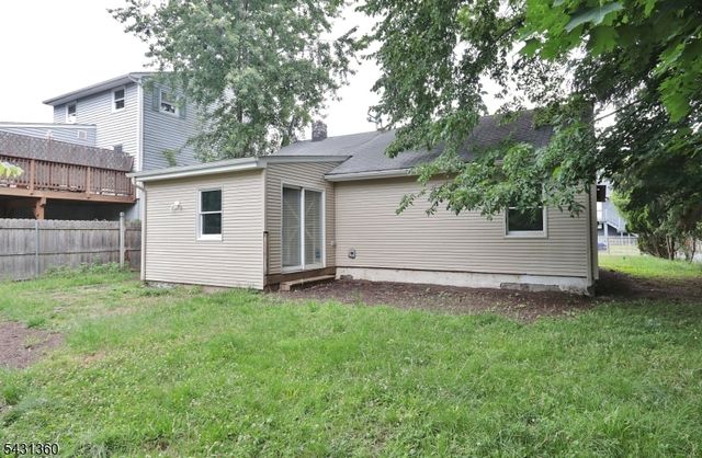 122 Dawes Hwy, Pompton Lakes Boro, NJ 07442