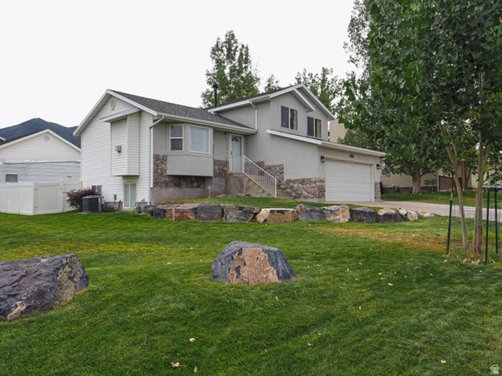 554 N 7TH ST, Tooele, UT 84074 — photo 2
