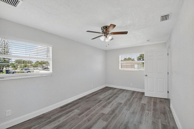 1373 W 30th Street, Riviera Beach, FL 33404