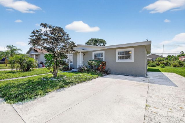 1373 W 30th Street, Riviera Beach, FL 33404