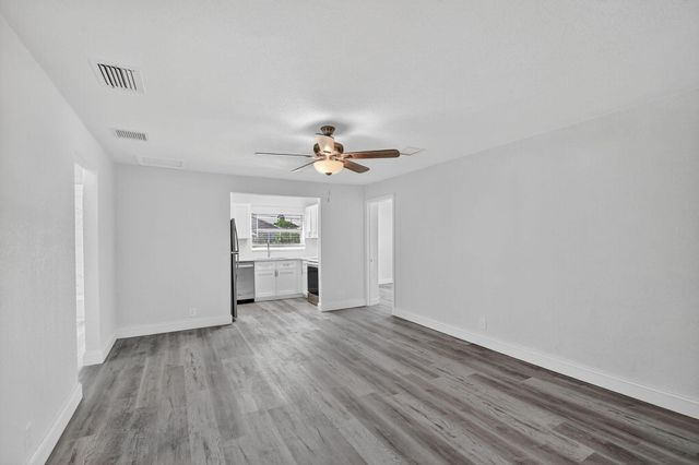 1373 W 30th Street, Riviera Beach, FL 33404