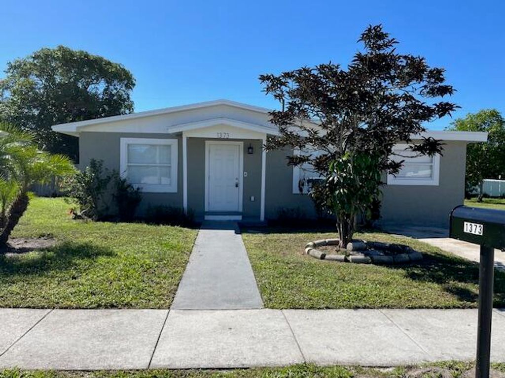 1373 W 30th Street, Riviera Beach, FL 33404