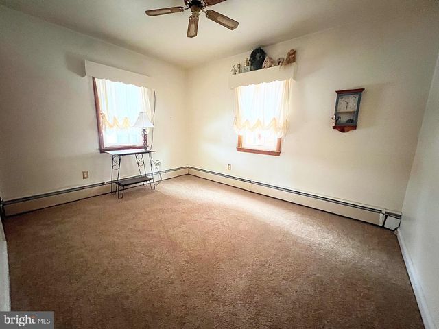 222 S CENTER ST, Frackville, PA 17931