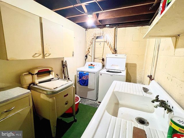 222 S CENTER ST, Frackville, PA 17931