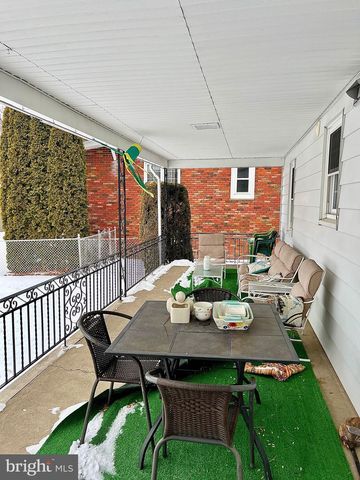 222 S CENTER ST, Frackville, PA 17931