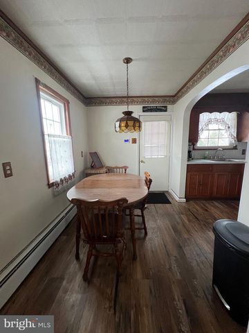 222 S CENTER ST, Frackville, PA 17931