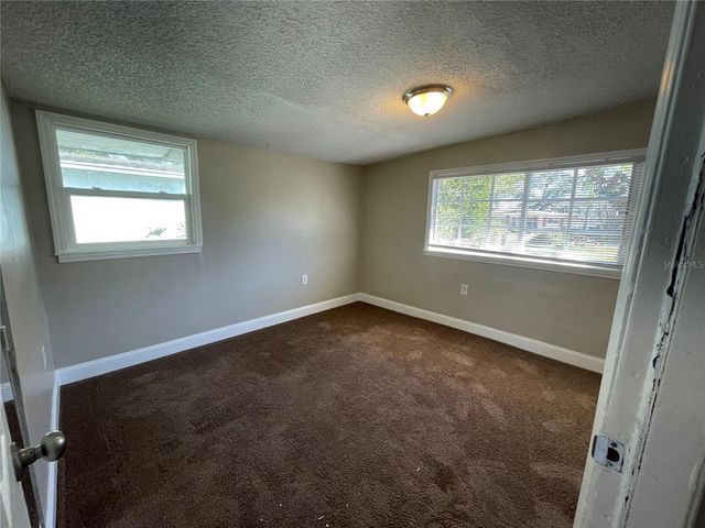 10204 N EDISON AVENUE, Tampa, FL 33612