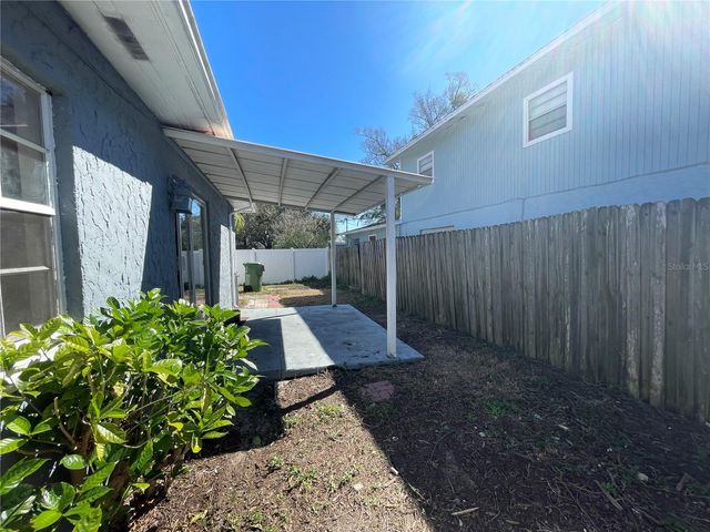 10204 N EDISON AVENUE, Tampa, FL 33612