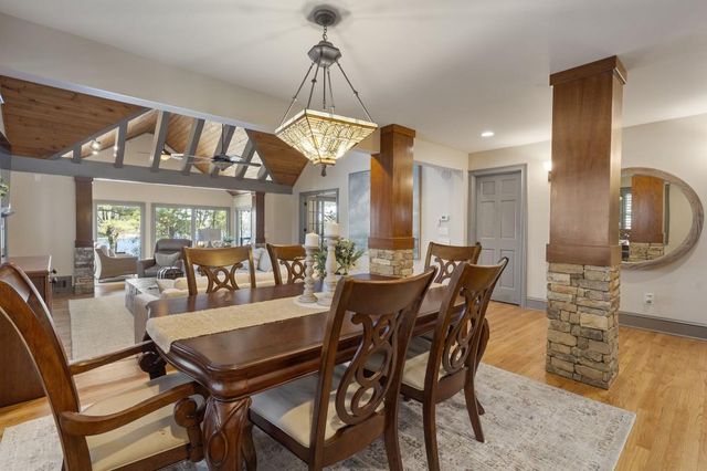 6402 Lakeview Drive, Buford, GA 30518