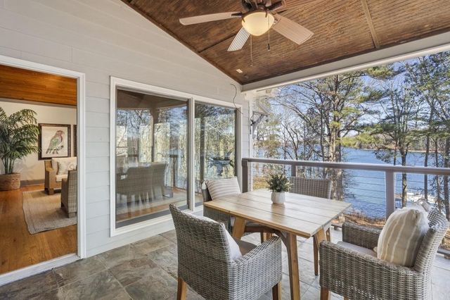 6402 Lakeview Drive, Buford, GA 30518