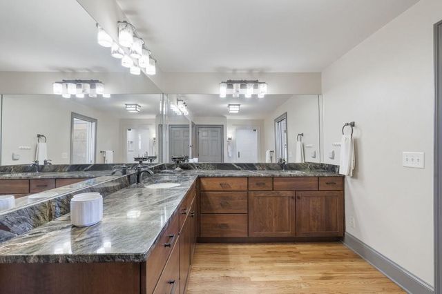 6402 Lakeview Drive, Buford, GA 30518